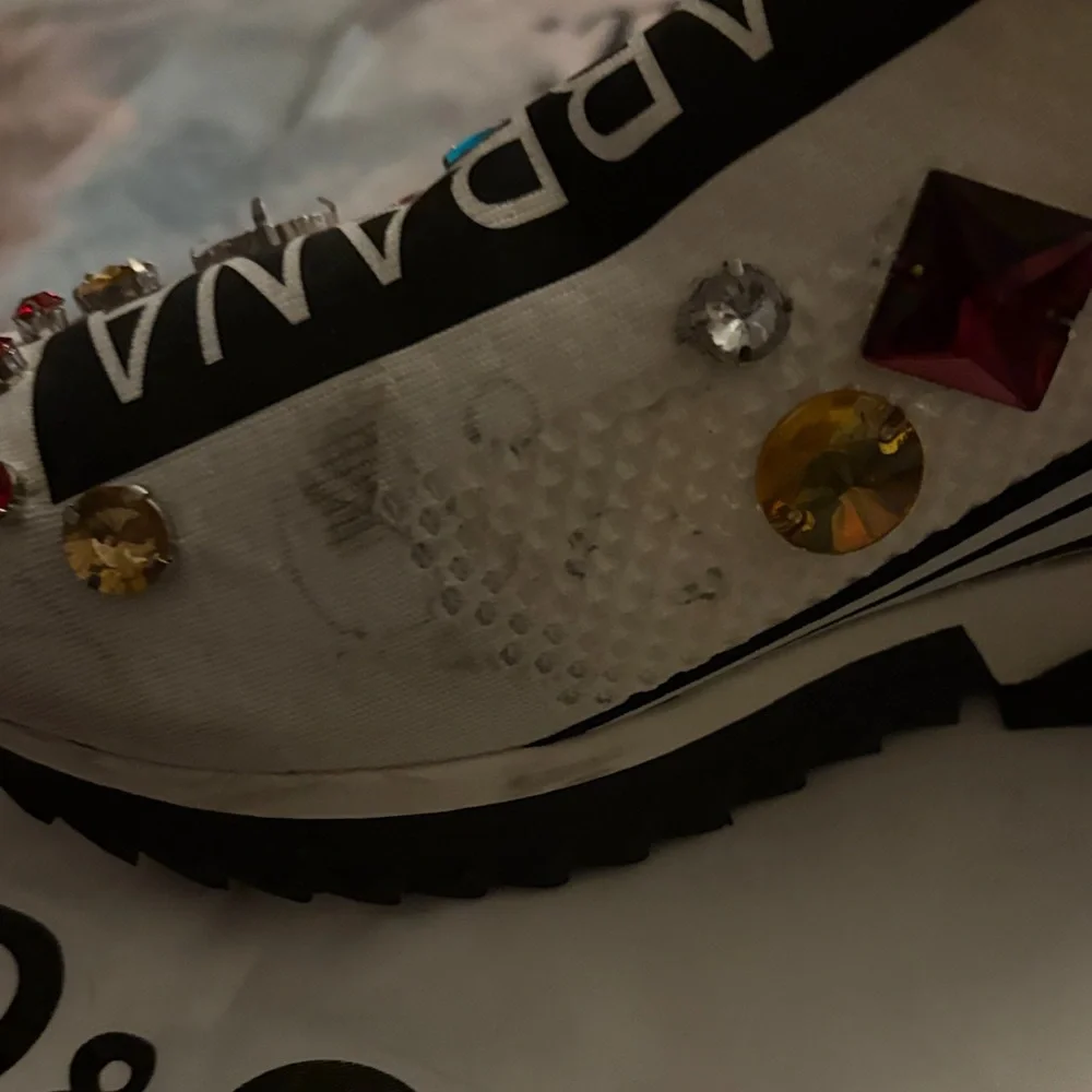 Dolce & Gabbana White and Black Box with Red Accents - Picture 6 of 7